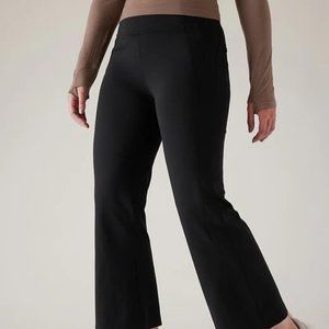 DELANCEY SKYLINE ANKLE FLARE | Like NEW | Utlra Comfy and Stretchy